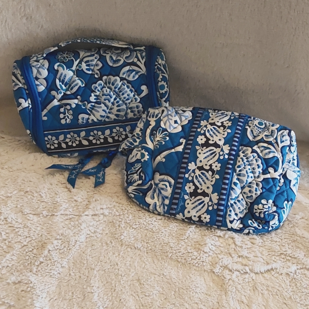🌺 NEW Vera Bradley Organizer & Cosmetic Bag Set